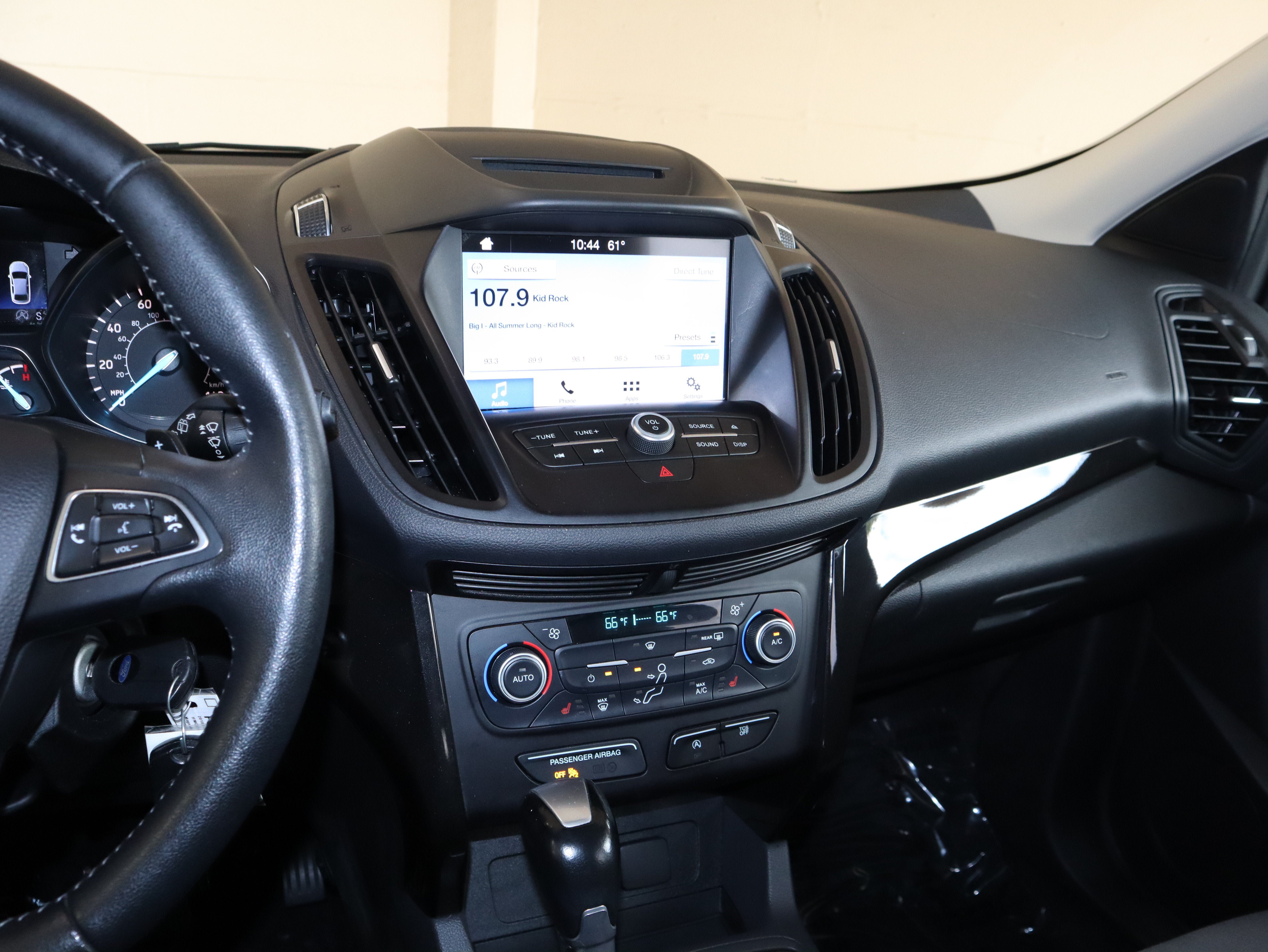 Certified 2018 Ford Escape SE w/ SE Sport Appearance Package AWD/4WD image 26