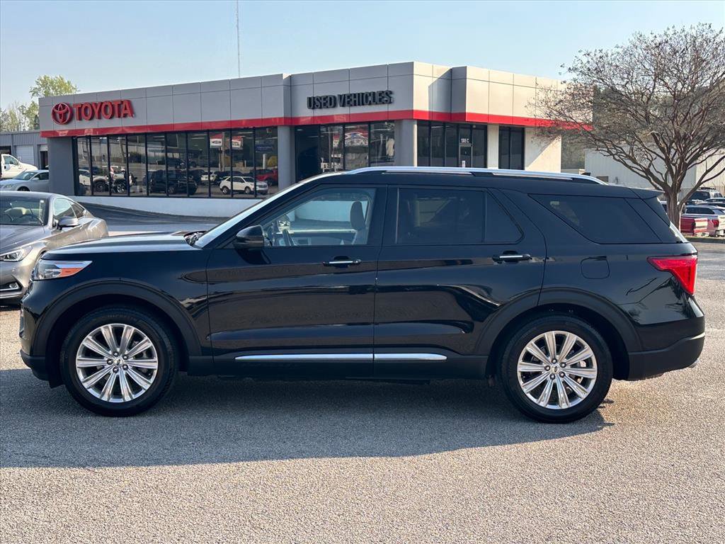 Certified 2023 Ford Explorer Limited w/ Limited Technology Package image 2