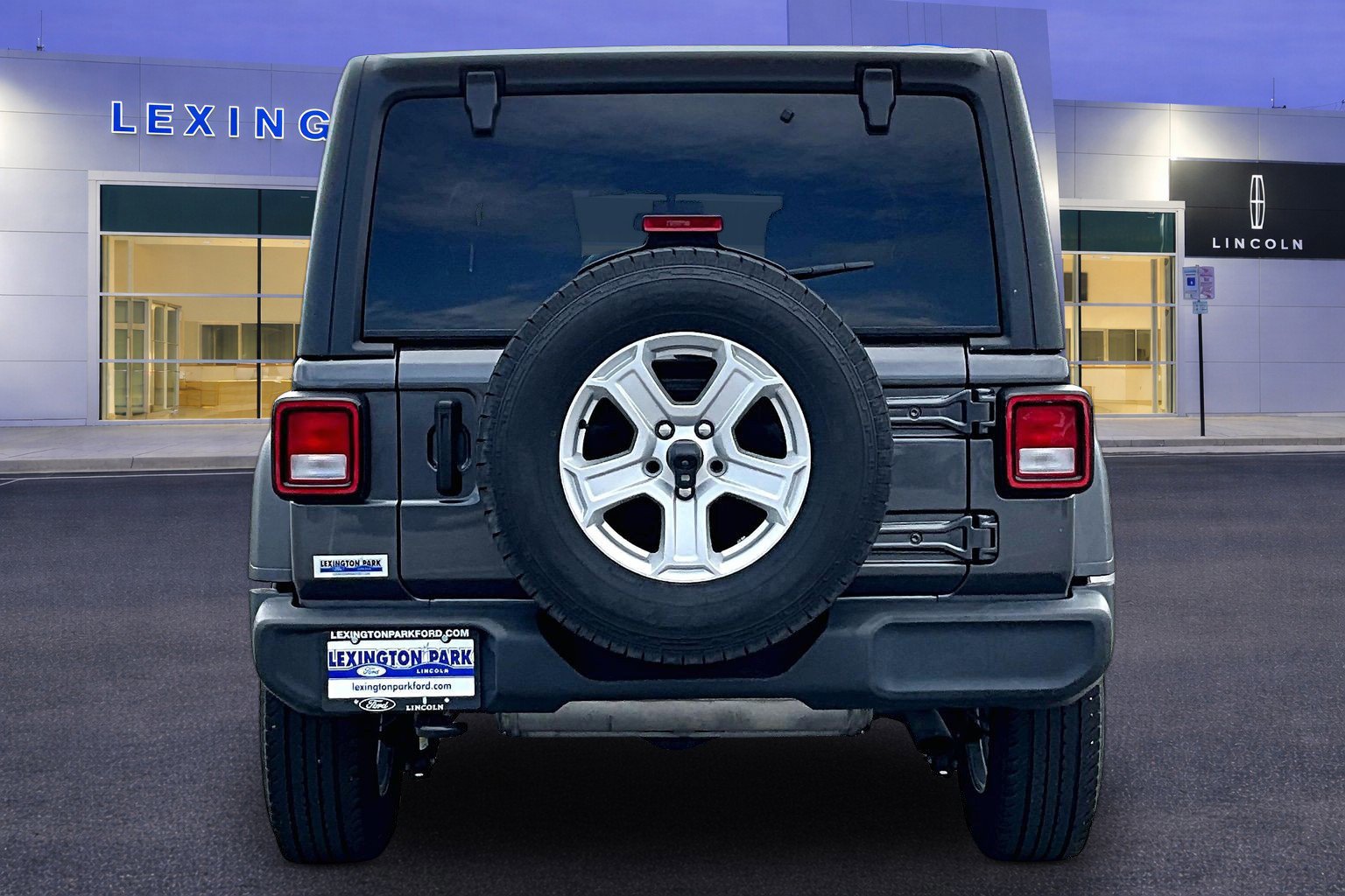 Used 2021 Jeep Wrangler Unlimited Sport AWD/4WD image 3