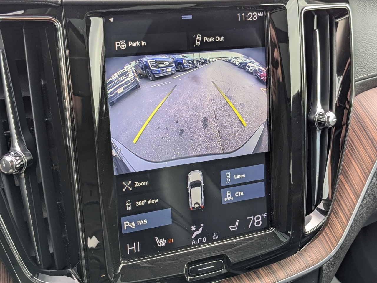 Used 2019 Volvo XC60 T5 Inscription w/ Protection Package image 25