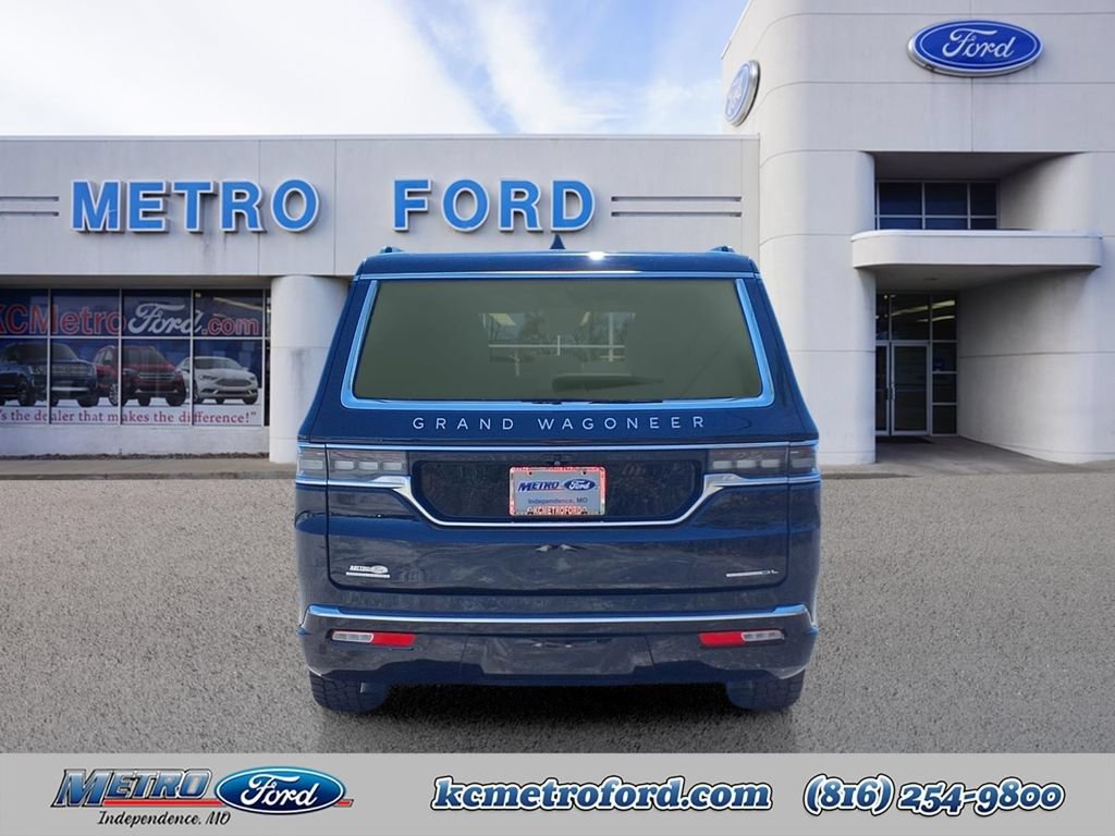 Used 2023 Jeep Grand Wagoneer L Series III w/ Rear Seat Video Group 1 AWD/4WD image 4
