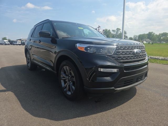 Certified 2024 Ford Explorer XLT w/ Equipment Group 202A
