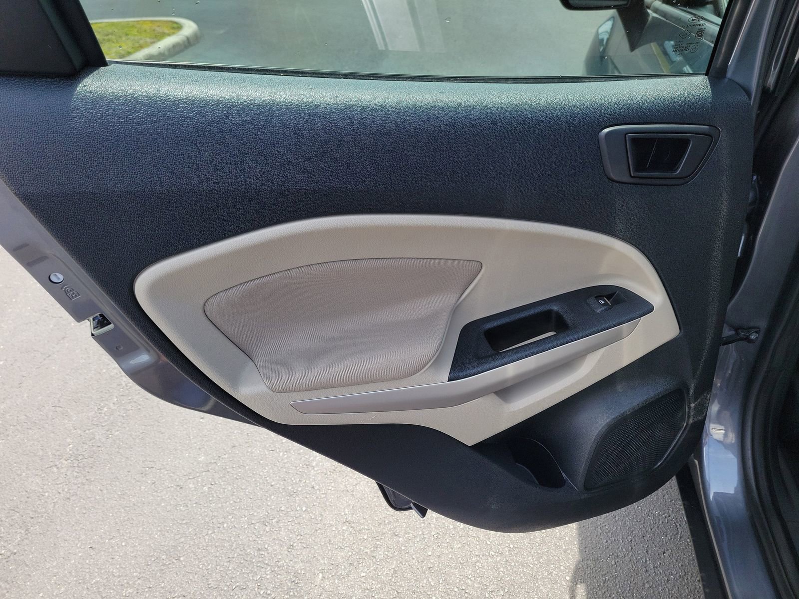 Certified 2020 Ford EcoSport S FWD image 9