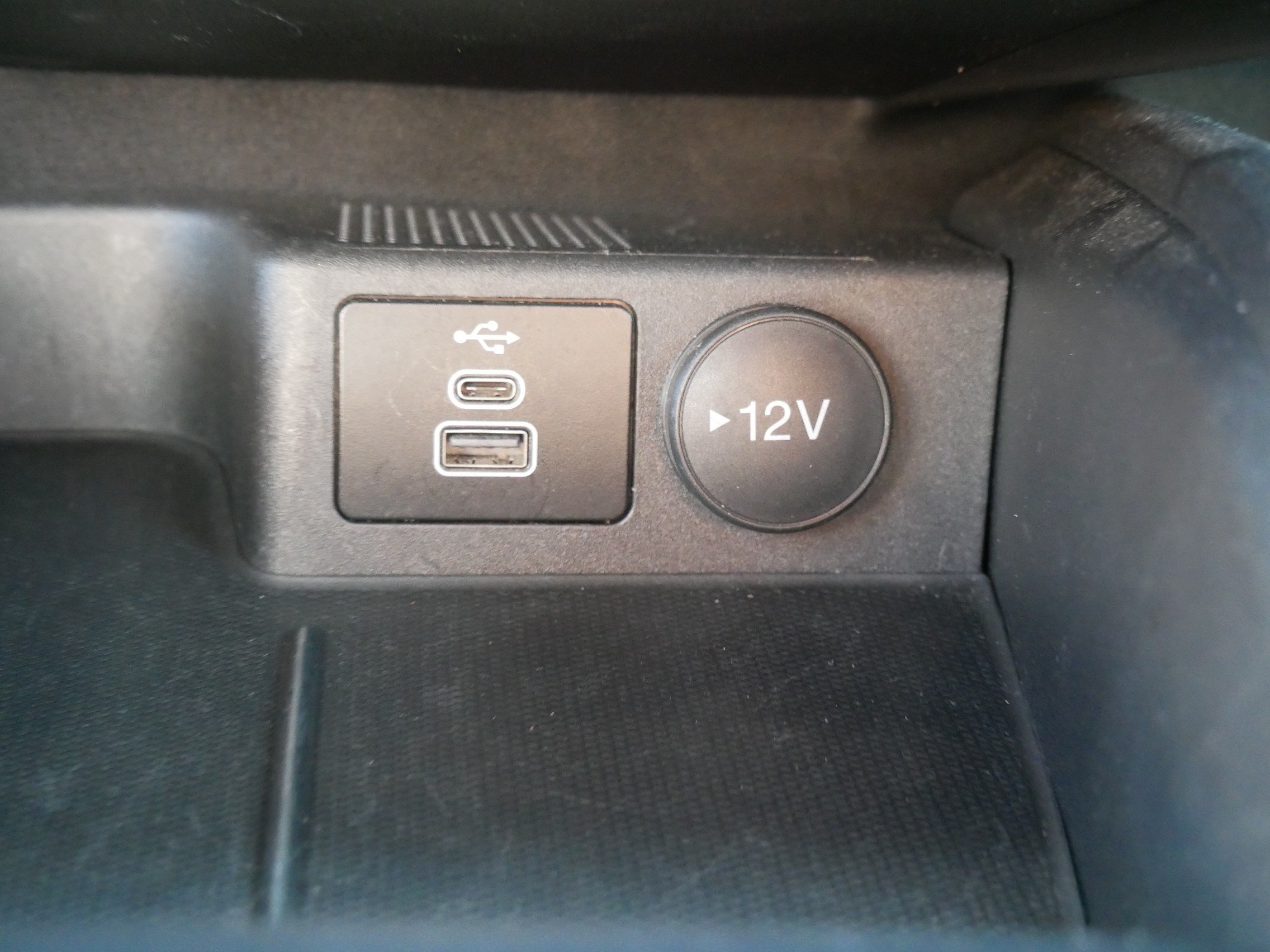 Certified 2024 Ford Escape ST-Line AWD/4WD image 30