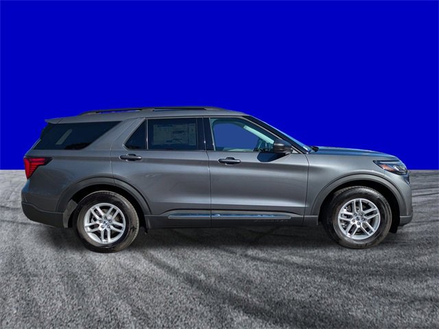 Certified 2025 Ford Explorer Active w/ Active Comfort Package image 3
