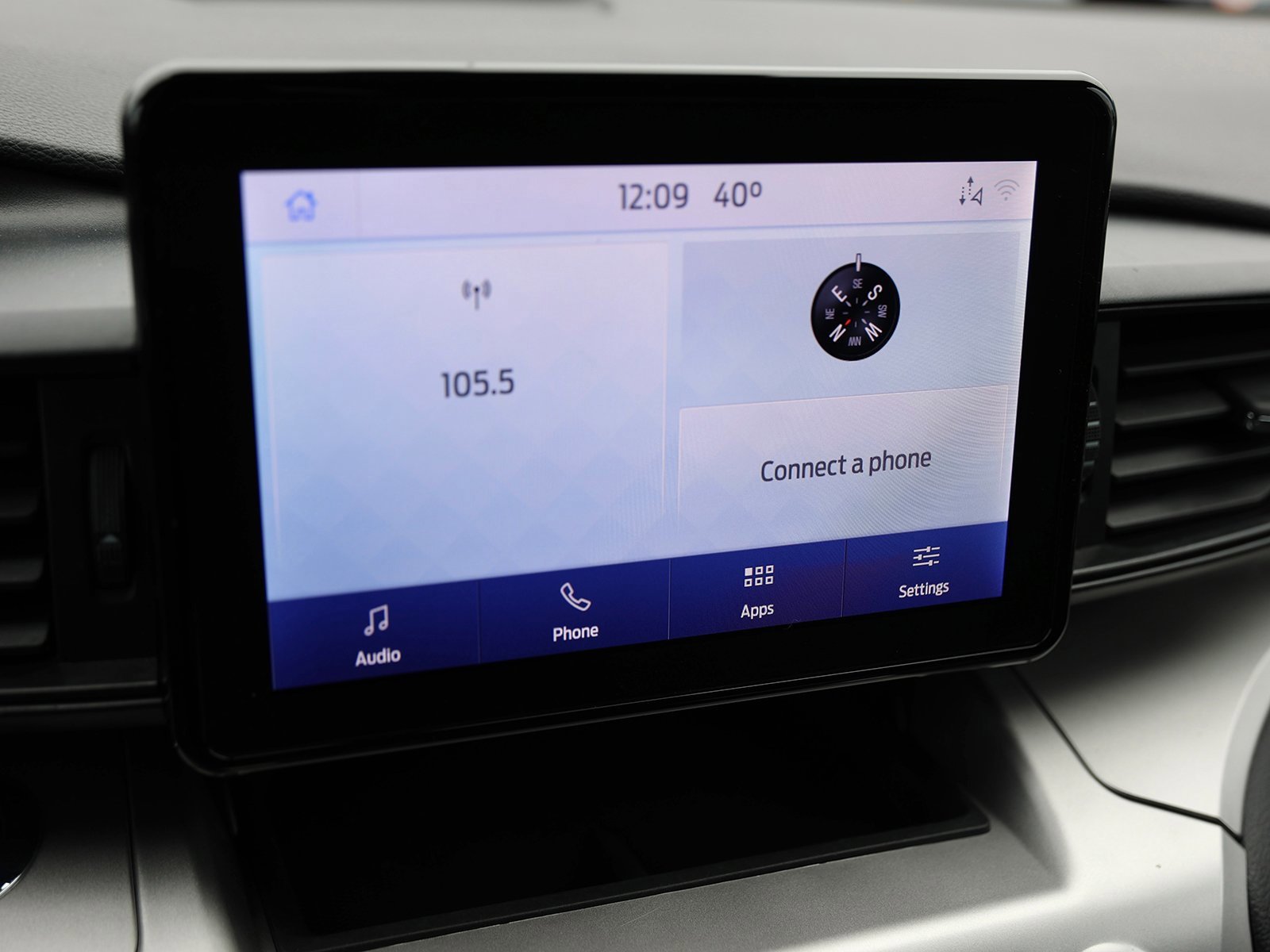 Certified 2022 Ford Explorer XLT w/ Class IV Trailer Tow Package image 28