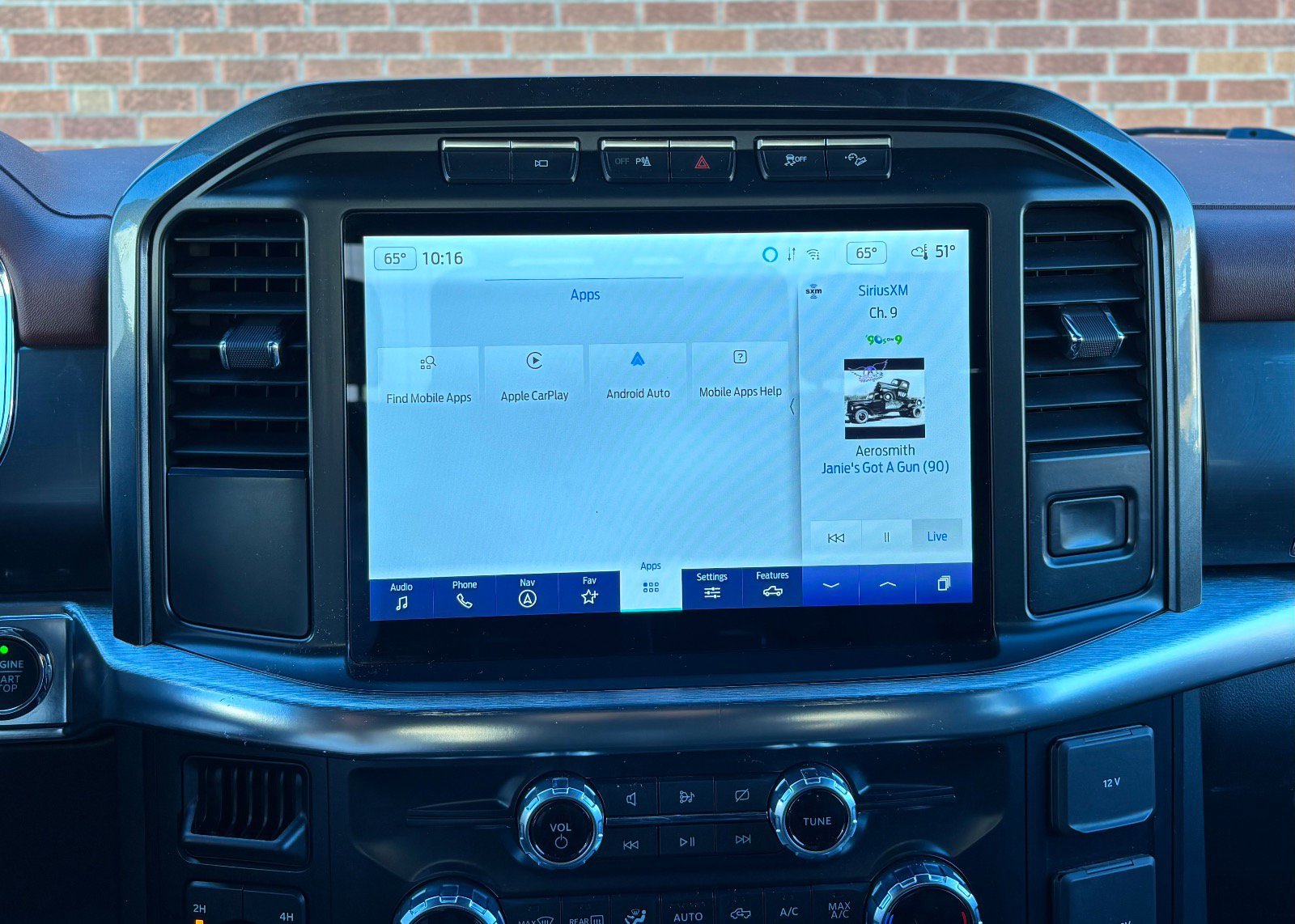 Certified 2022 Ford F150 Lariat w/ Equipment Group 502A High image 45