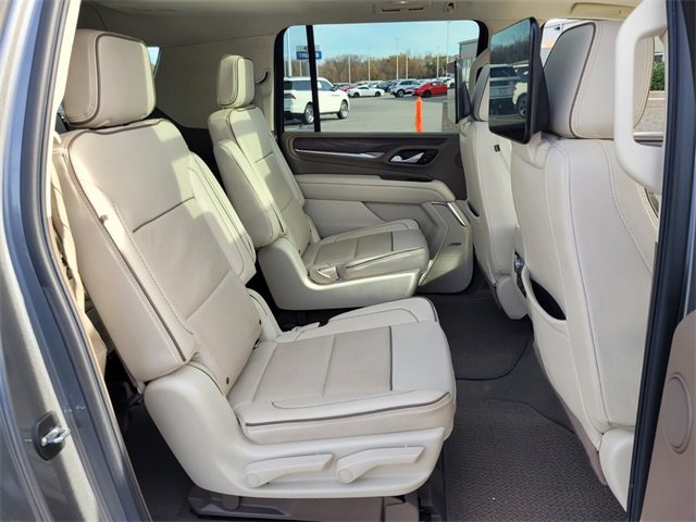 Used 2022 GMC Yukon XL Denali w/ Denali Ultimate Package image 16