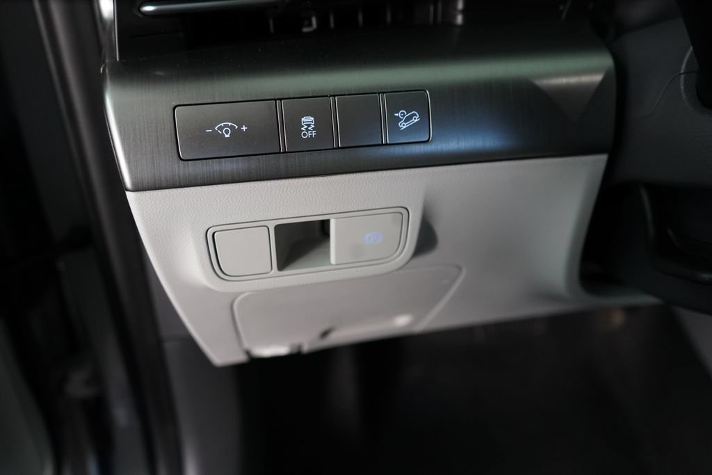 Used 2026 Hyundai Kona SEL Sport FWD image 31