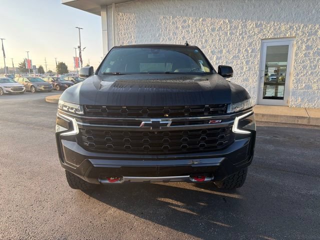 Used 2022 Chevrolet Tahoe Z71 w/ Luxury Package AWD/4WD image 2