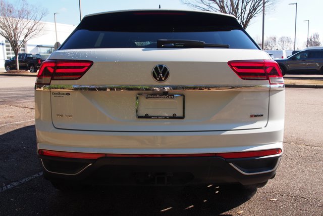 Used 2022 Volkswagen Atlas Cross Sport SE image 6