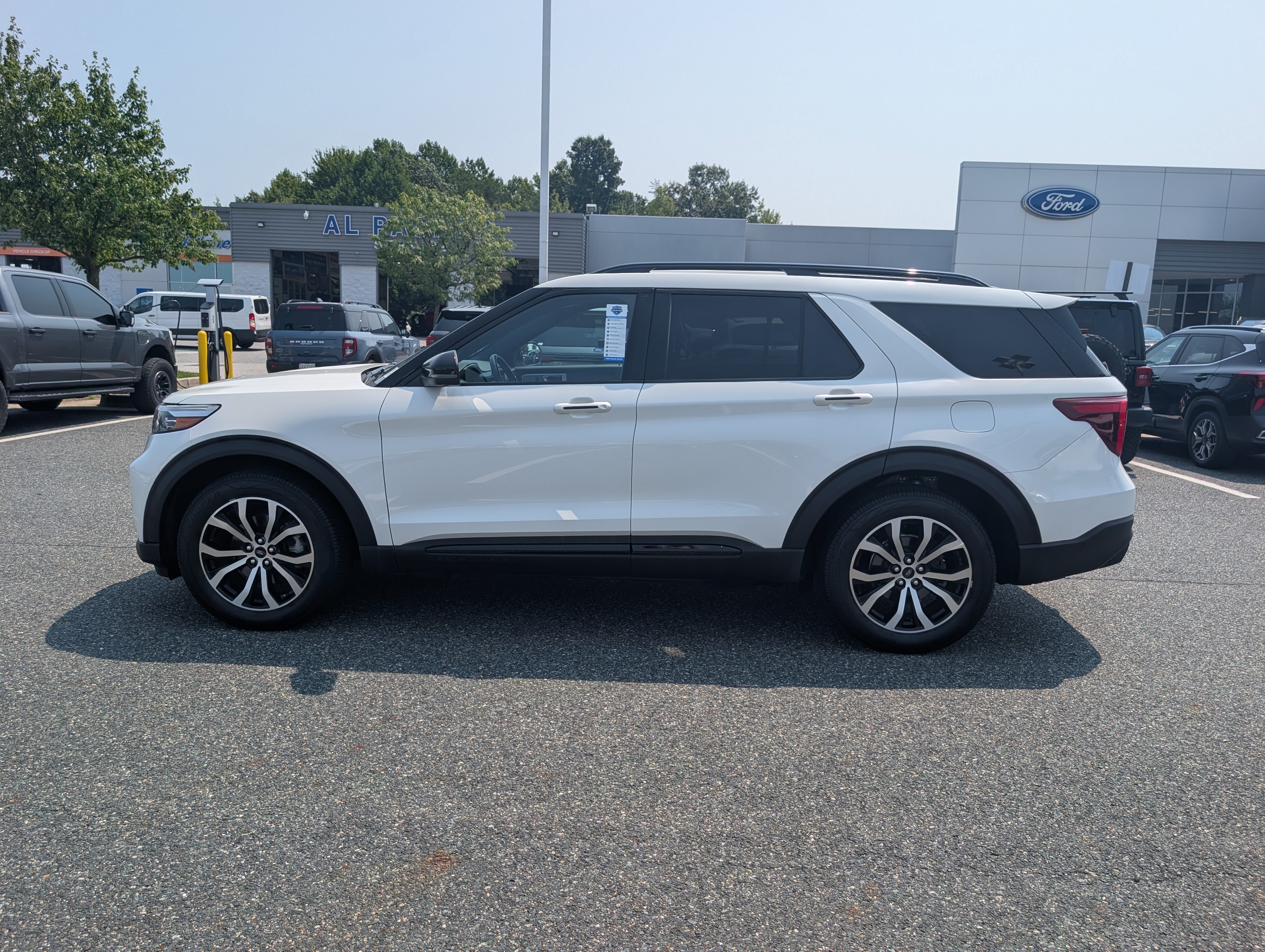 Certified 2020 Ford Explorer ST AWD/4WD image 7