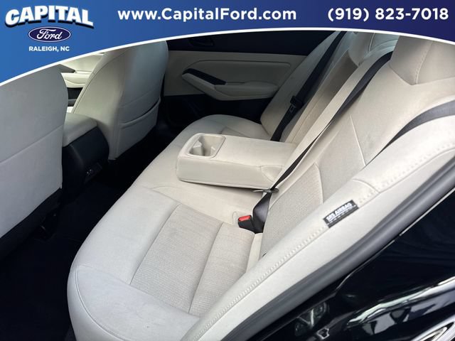 Used 2025 Nissan Altima 2.5 SV FWD image 18