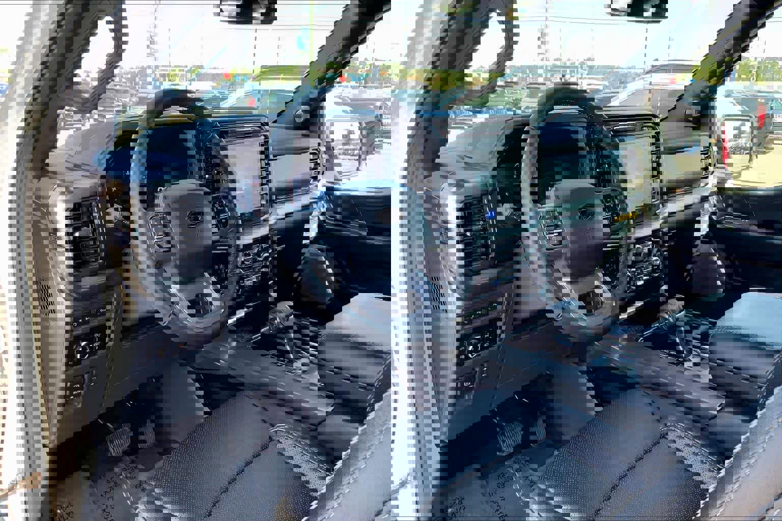 Certified 2024 Ford F150 Lariat w/ Equipment Group 502A High image 17