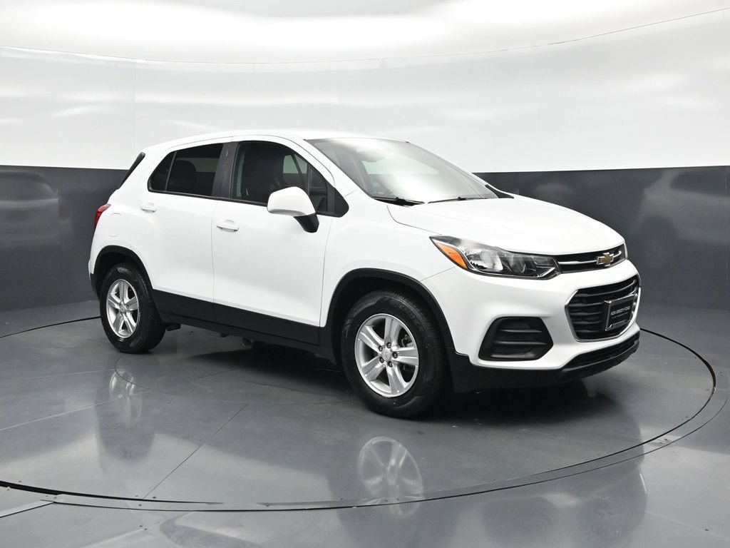 Used 2021 Chevrolet Trax LS w/ Tint and Cruise Package FWD image 25