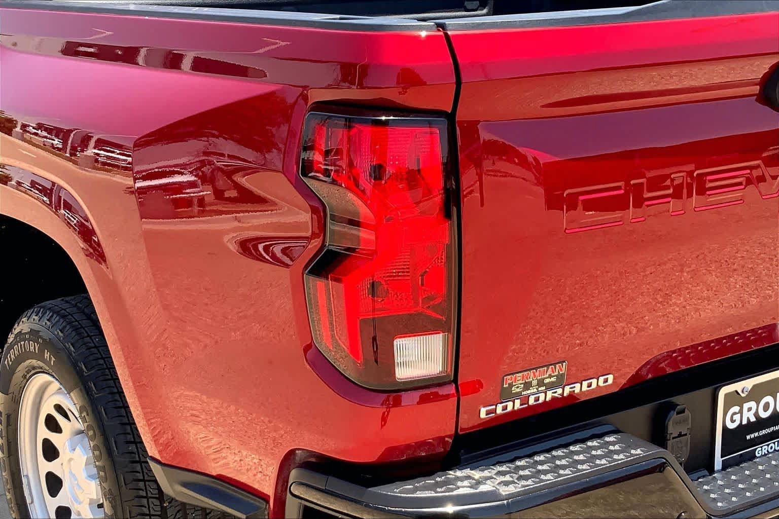 Used 2025 Chevrolet Colorado W/T w/ Advanced Trailering Package RWD image 29