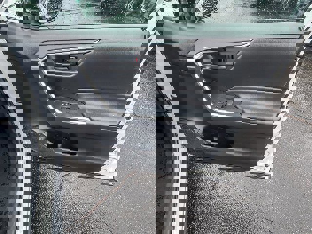 Used 2024 Toyota RAV4 LE image 28