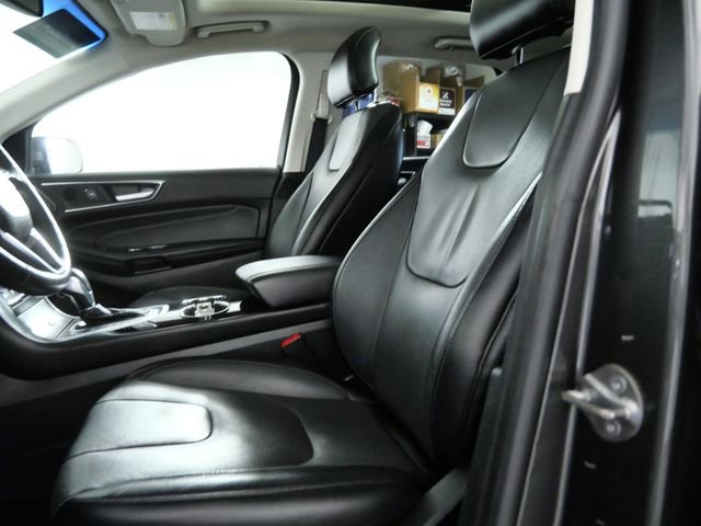 Certified 2018 Ford Edge Titanium w/ Equipment Group 301A AWD/4WD image 17