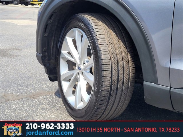 Certified 2021 Ford Explorer Platinum w/ Premium Technology Package image 33