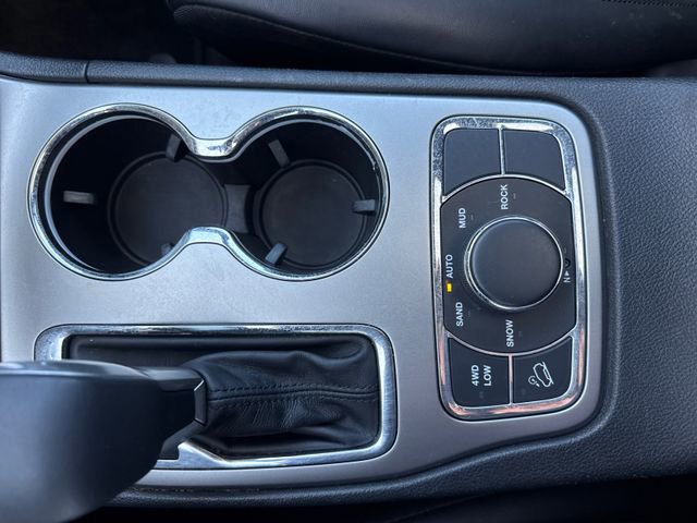 Used 2018 Jeep Grand Cherokee Limited image 19