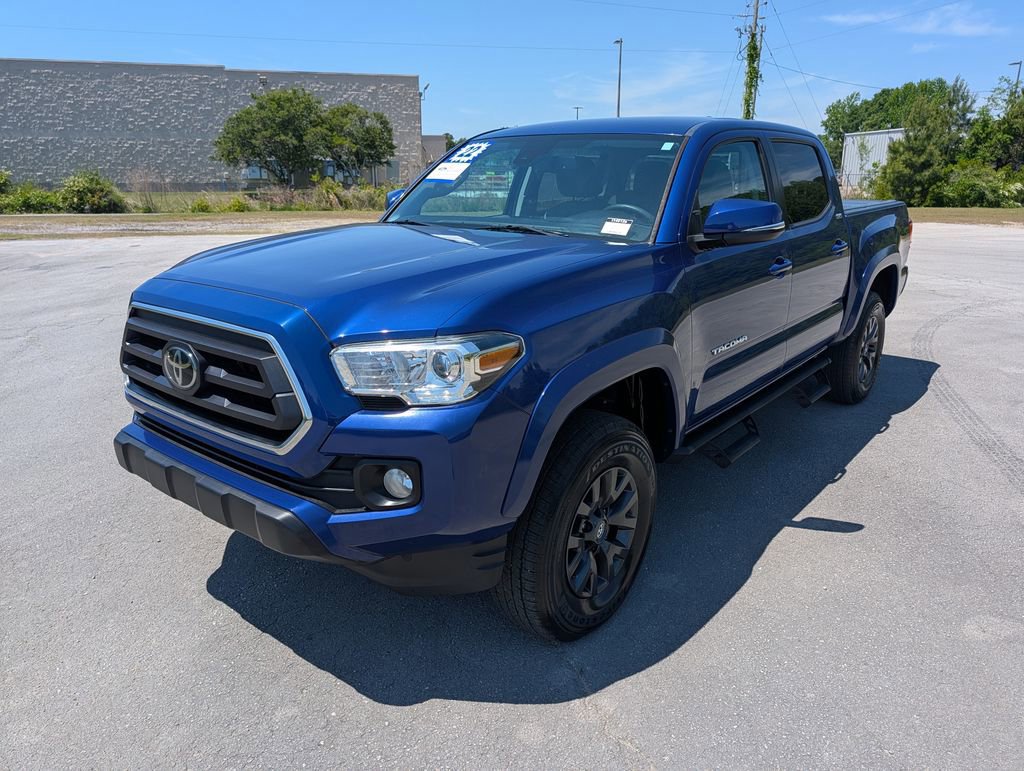 Used 2022 Toyota Tacoma SR5 AWD/4WD image 6
