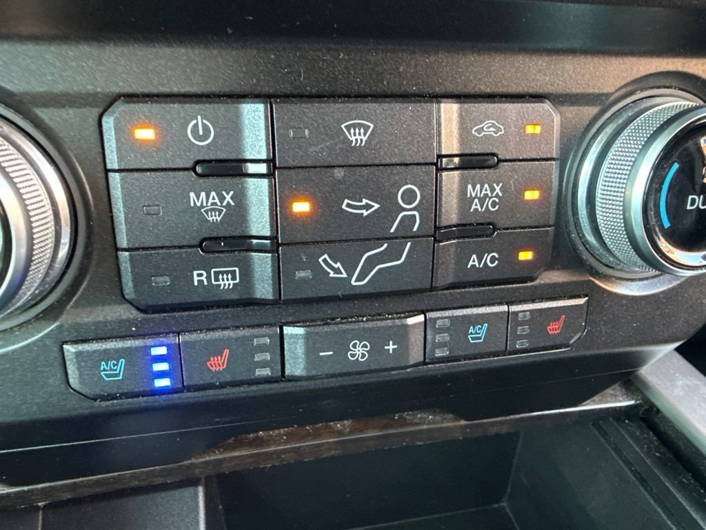 Certified 2017 Ford F350 Platinum w/ Platinum Ultimate Package AWD/4WD image 22