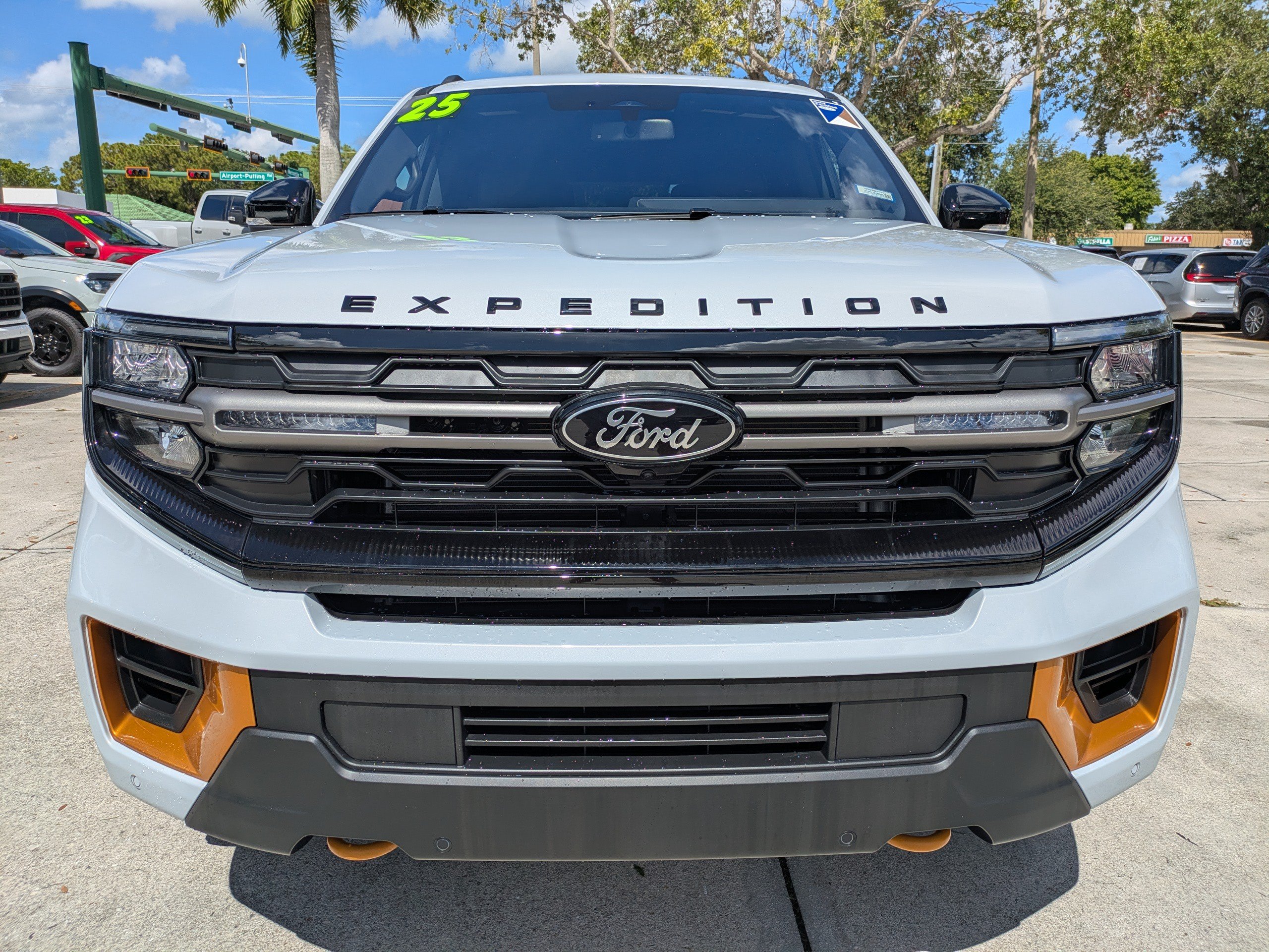 Certified 2025 Ford Expedition Tremor AWD/4WD image 8