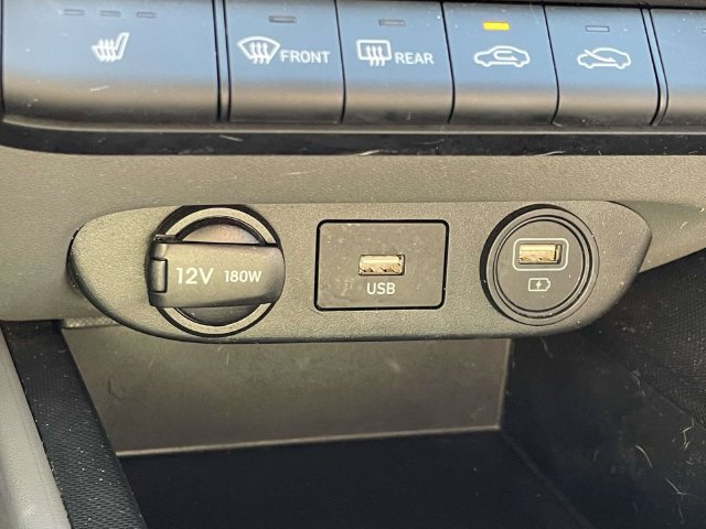 Used 2022 Hyundai Elantra Blue FWD image 28