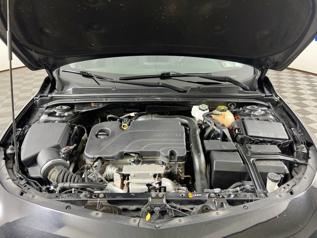 Used 2023 Chevrolet Malibu LT FWD image 34
