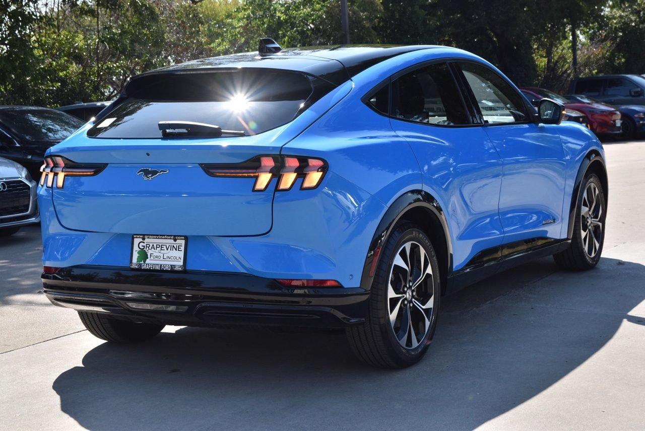 Certified 2022 Ford Mustang Mach-E Premium AWD/4WD image 8