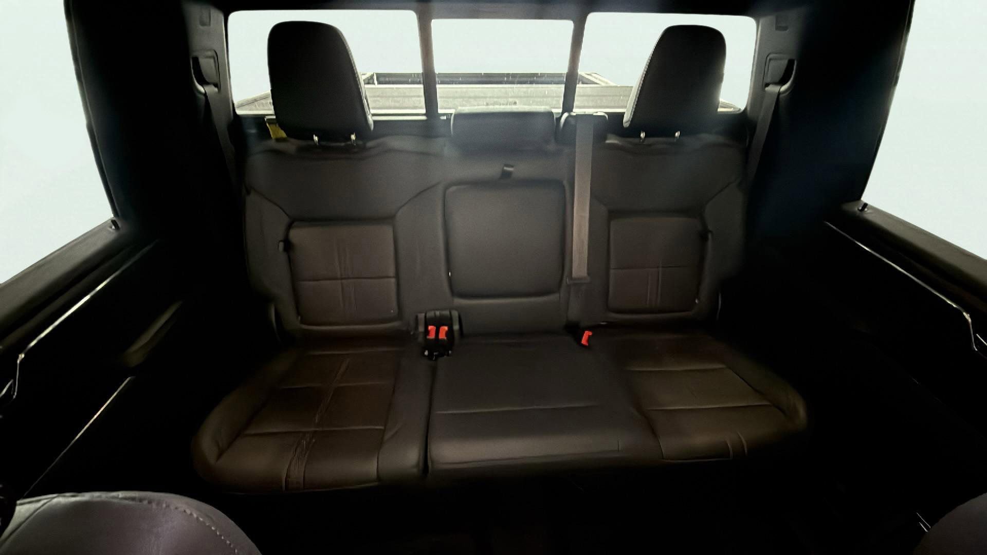 Used 2024 Chevrolet Silverado 2500 High Country w/ Z71 Off-Road Package image 19