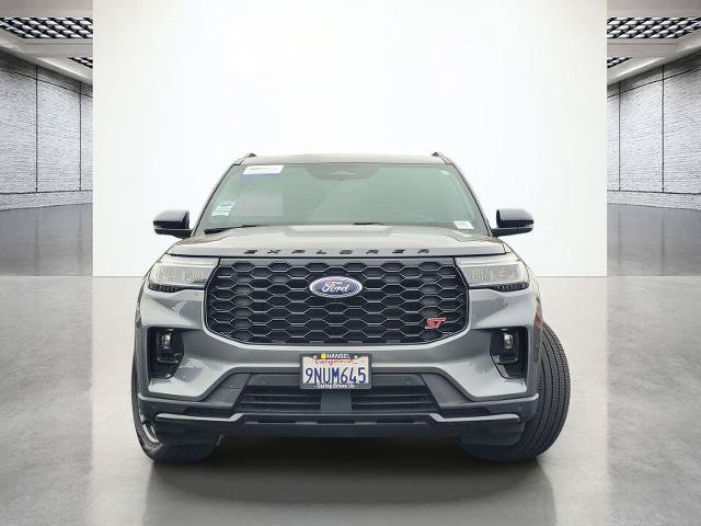 Certified 2025 Ford Explorer ST AWD/4WD image 4