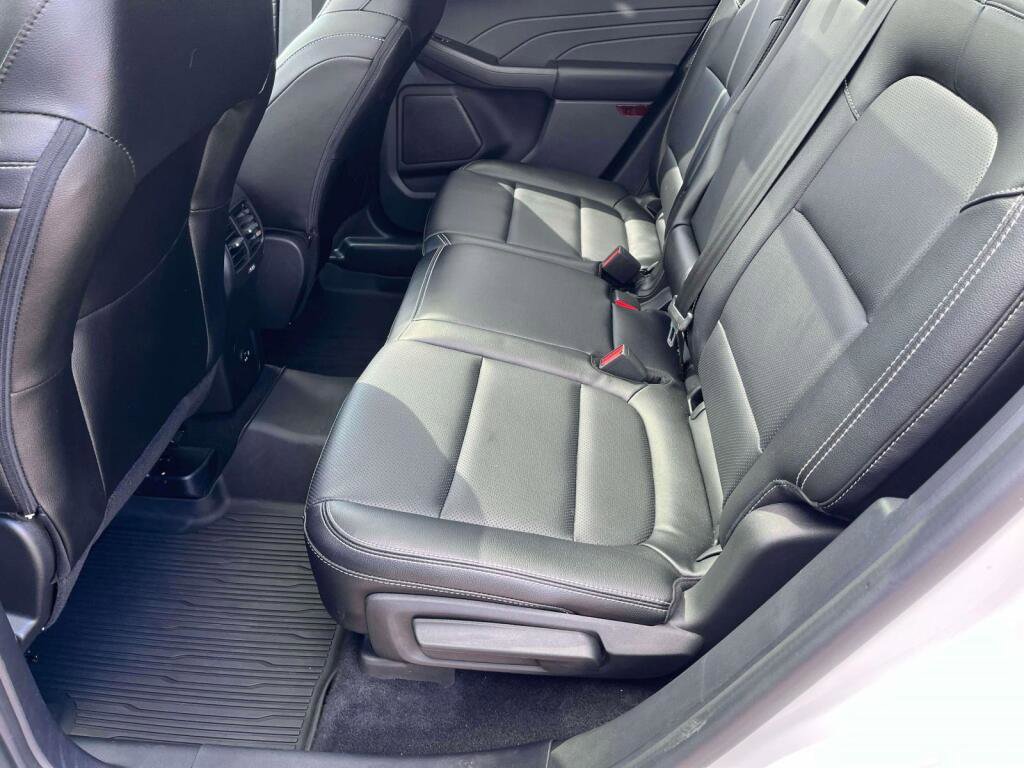 Certified 2022 Ford Escape SEL AWD/4WD image 17