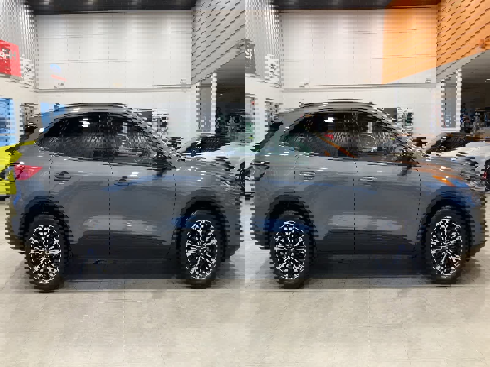 Certified 2021 Ford Escape SEL w/ SEL Stealth AWD Package image 6