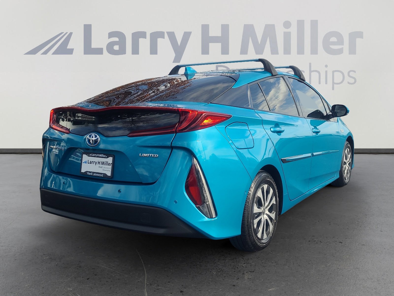 Used 2020 Toyota Prius Prime Limited image 5