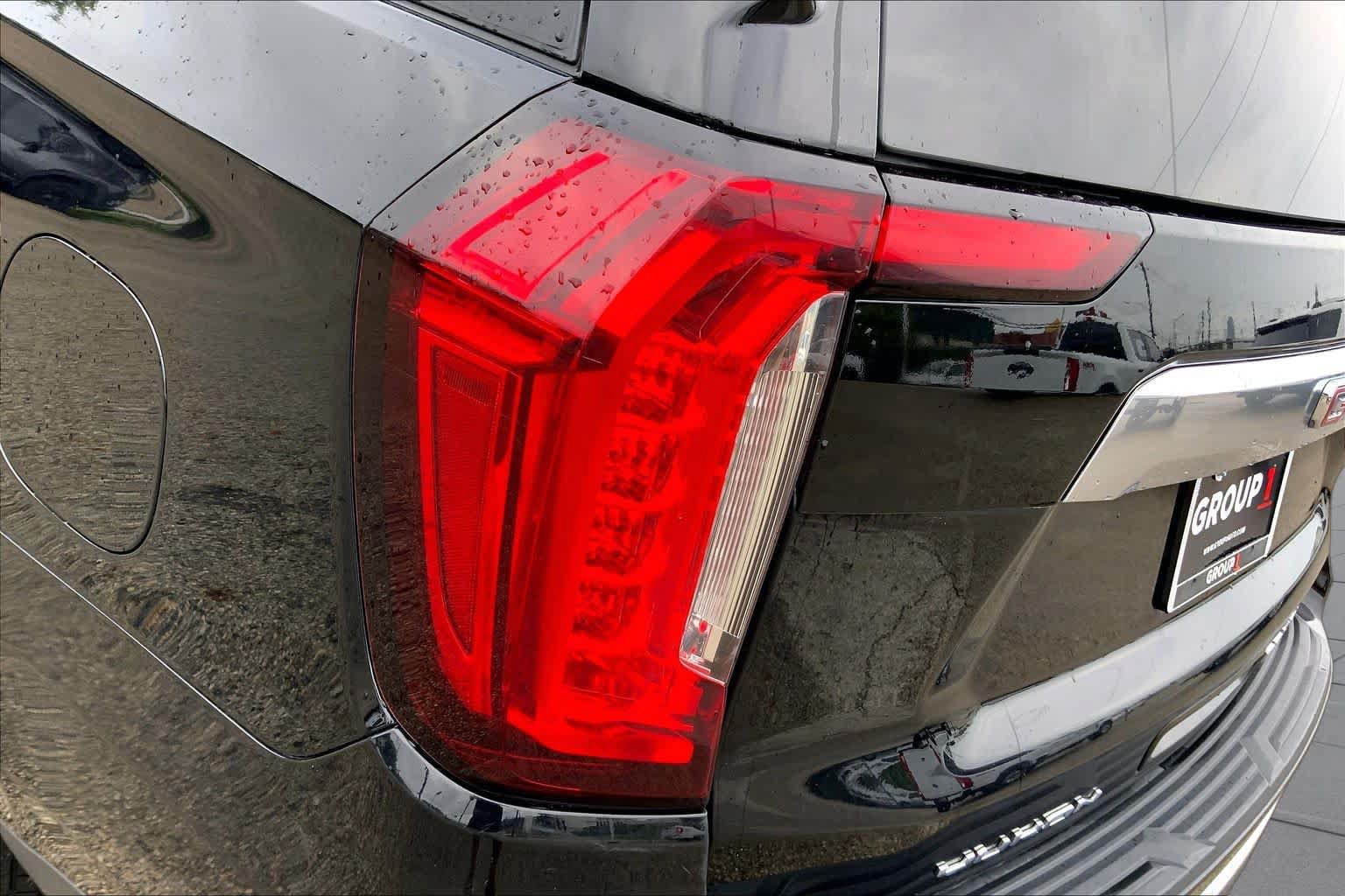 Used 2024 GMC Yukon XL Denali AWD/4WD image 29