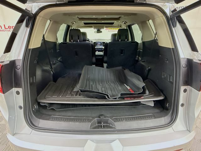 Used 2019 GMC Acadia Denali w/ Technology Package FWD image 28