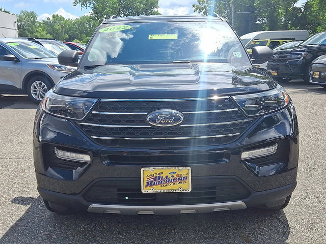 Certified 2022 Ford Explorer XLT w/ Equipment Group 202A image 29
