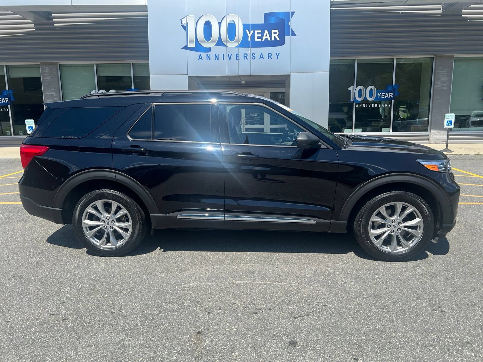 Certified 2023 Ford Explorer XLT w/ Equipment Group 202A AWD/4WD image 8