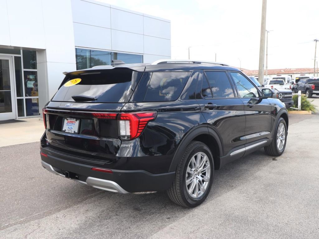 Certified 2026 Ford Explorer Platinum RWD image 13