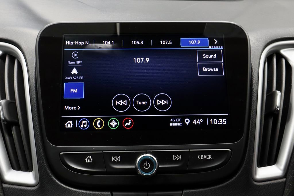 Used 2024 Chevrolet Malibu LT image 3