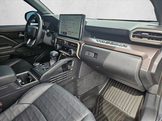Used 2024 Toyota Tacoma TRD Off-Road w/ TRD Off Road Premium Package AWD/4WD image 21