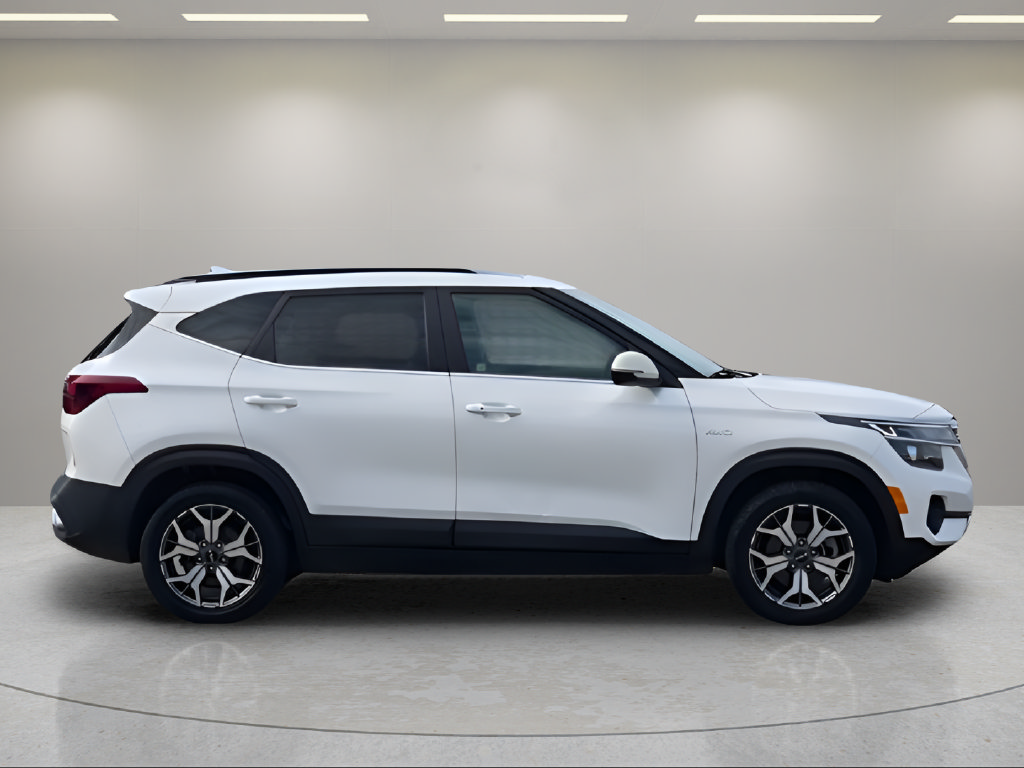 Used 2022 Kia Seltos EX AWD/4WD image 11
