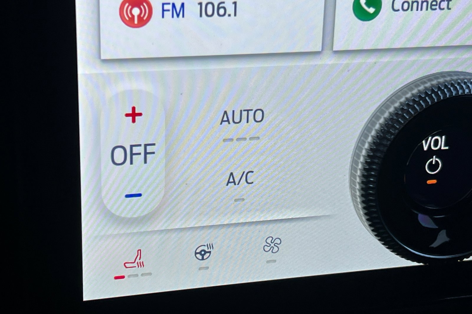 Certified 2021 Ford Mustang Mach-E Select w/ Comfort/Appearance Package image 28