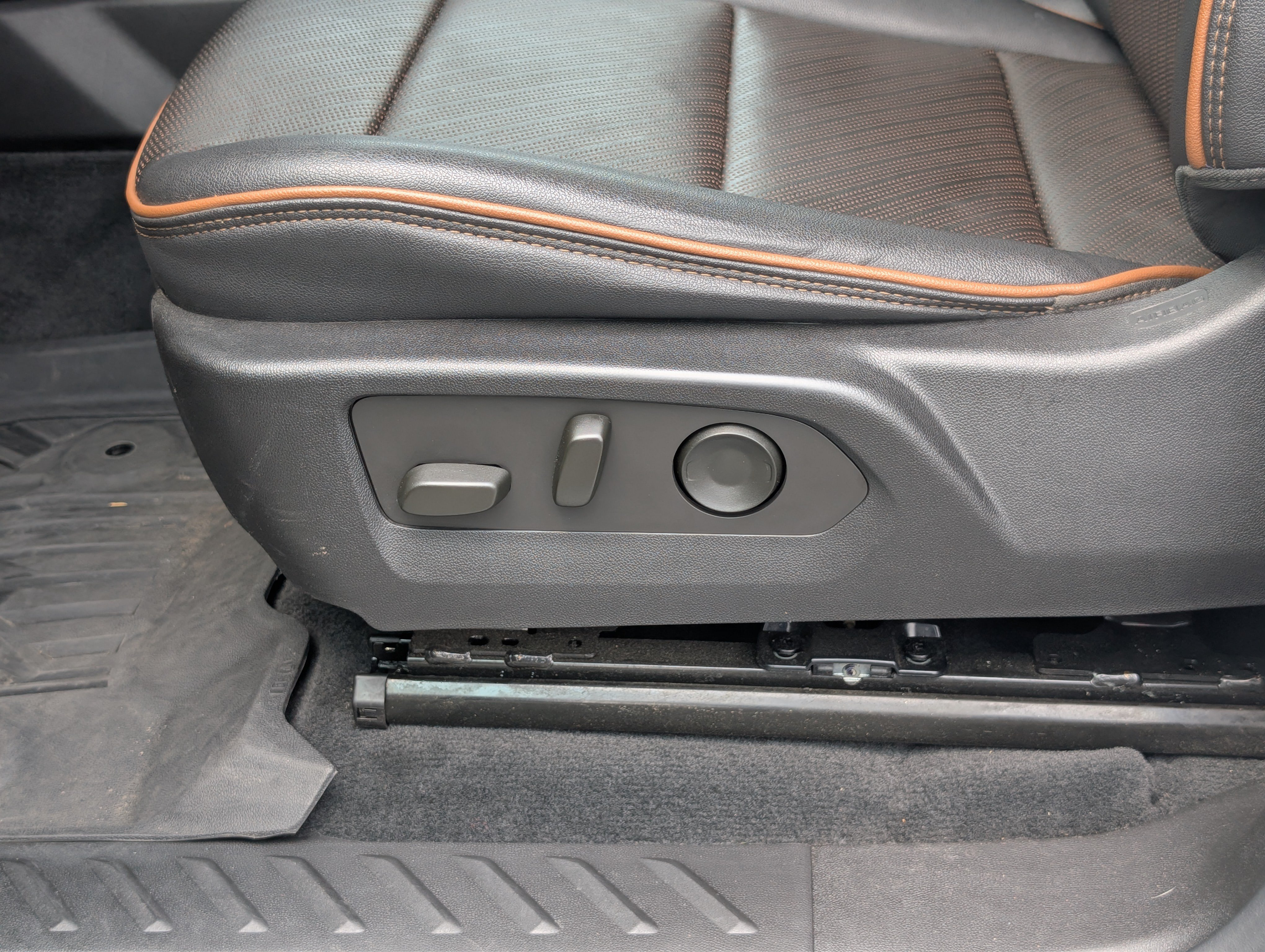 Used 2023 GMC Canyon AT4 w/ AT4 Premium Package AWD/4WD image 20