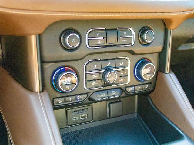Used 2021 Chevrolet Suburban High Country image 35