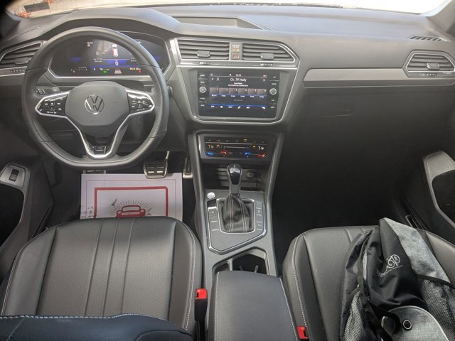 Used 2024 Volkswagen Tiguan SE R-Line image 33