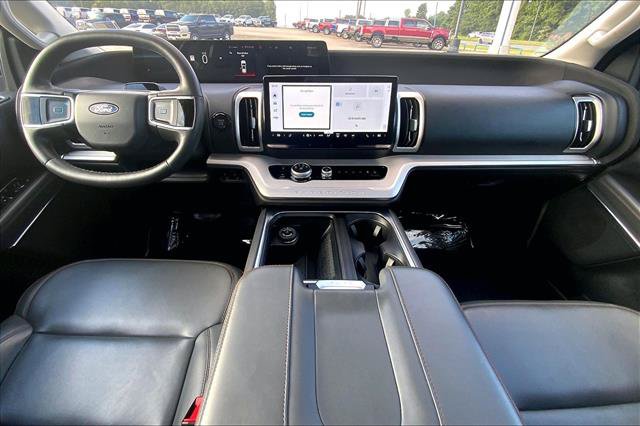 Certified 2025 Ford Expedition Active AWD/4WD image 15
