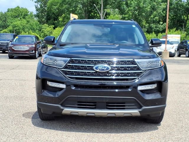 Certified 2023 Ford Explorer XLT w/ Equipment Group 202A AWD/4WD image 2