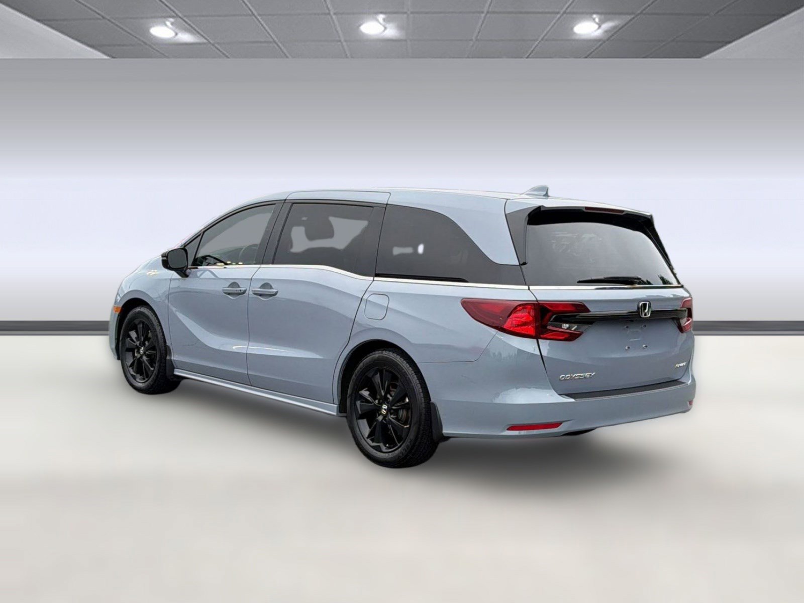 Used 2024 Honda Odyssey Sport image 3
